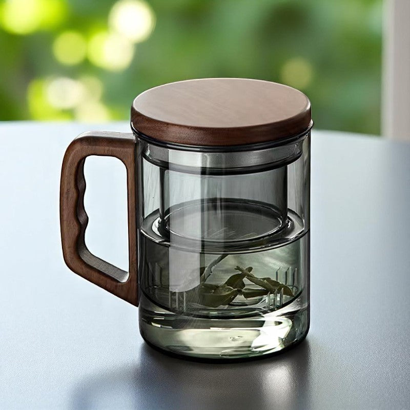 Smoked glass tea mug with wooden handle for loose leaf infusion